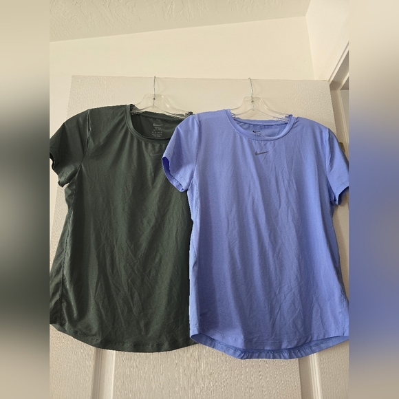 Nike Bundle - Picture 2 of 5